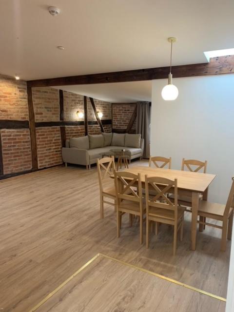 Apartamenty Rynek23 ปุกสค์ ภายนอก รูปภาพ